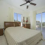 Large Private Pool Ac Wifi
