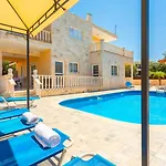 Large Private Pool Ac Wifi *