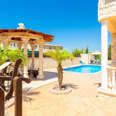 Villa Large Private Pool Ac Wifi